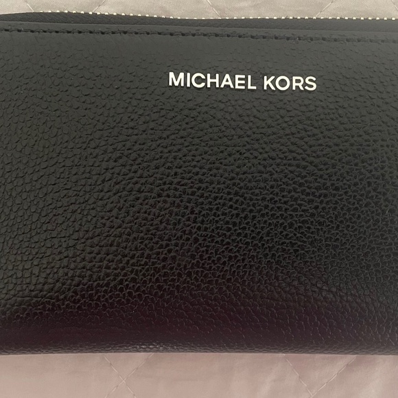 Jet Set Travel Large Pebbled Leather Wristlet - Picture 1 of 3